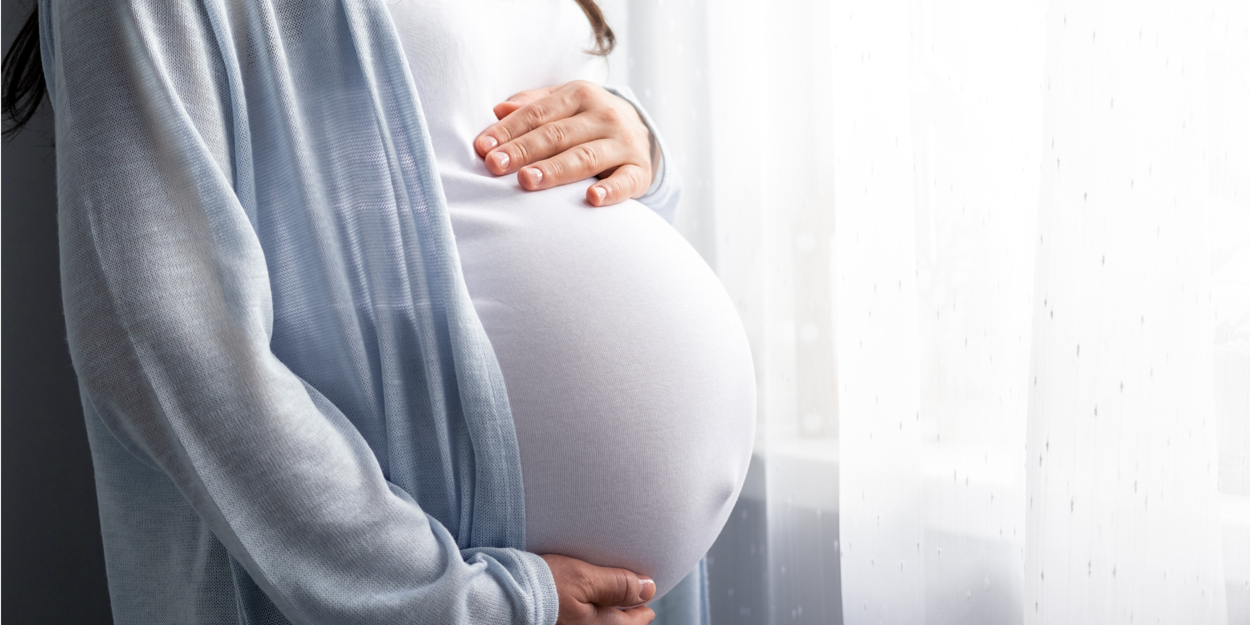 Schwangere Frau sollte CBD nicht nehmen